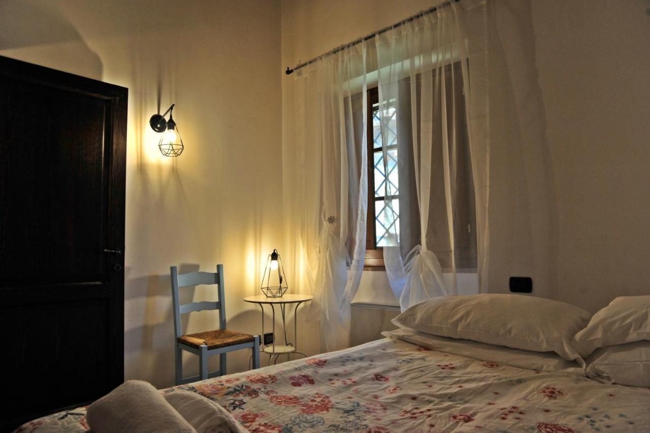 La Casa Colonica Villa Tuoro sul Trasimeno Buitenkant foto