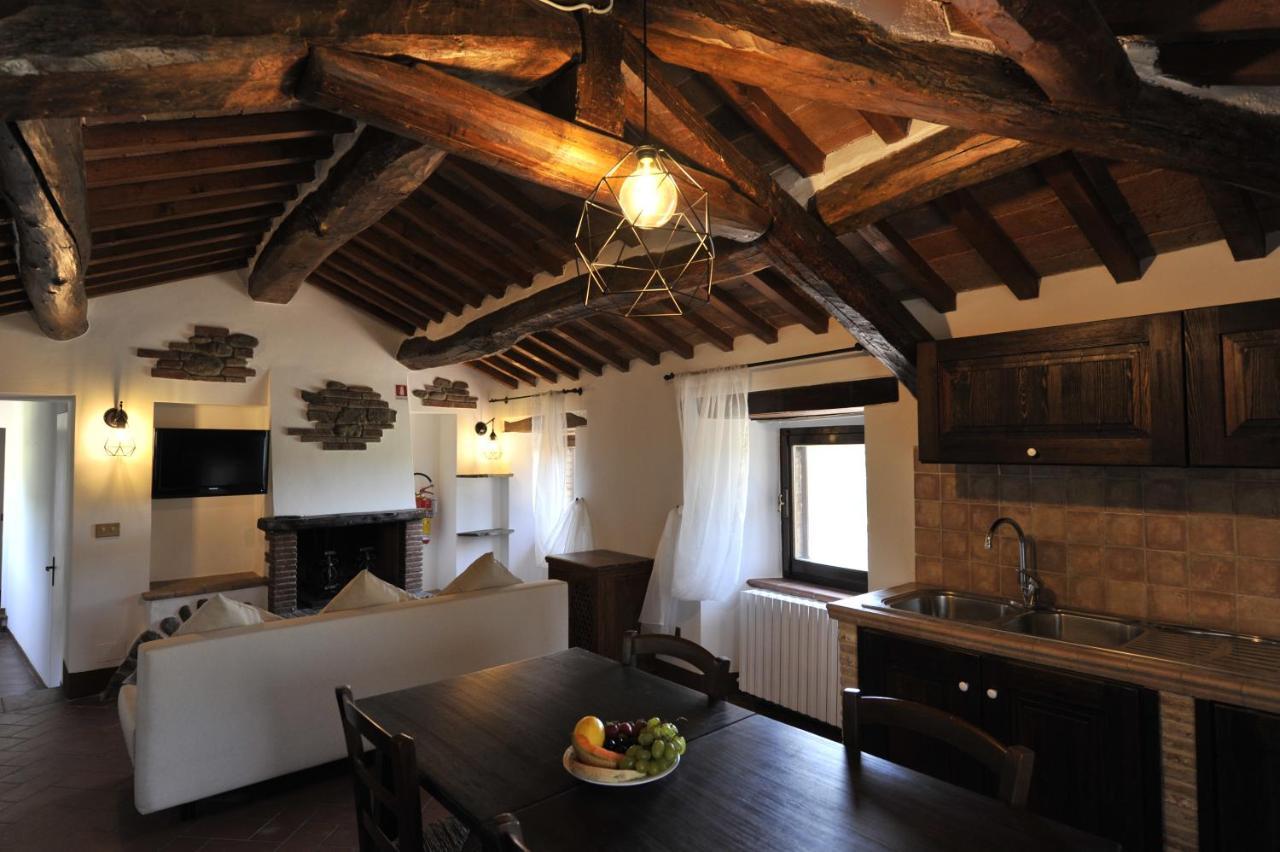 La Casa Colonica Villa Tuoro sul Trasimeno Buitenkant foto