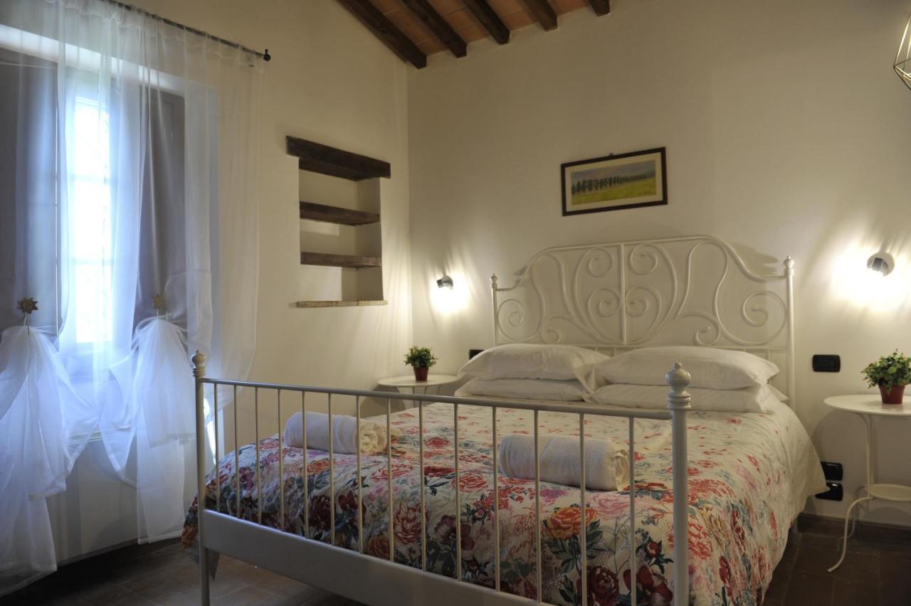 La Casa Colonica Villa Tuoro sul Trasimeno Buitenkant foto