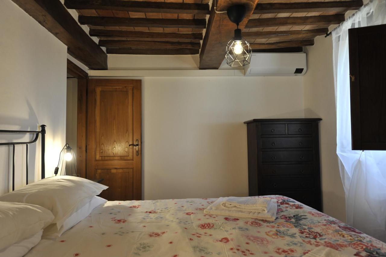 La Casa Colonica Villa Tuoro sul Trasimeno Buitenkant foto