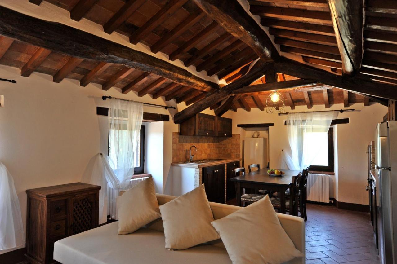 La Casa Colonica Villa Tuoro sul Trasimeno Buitenkant foto