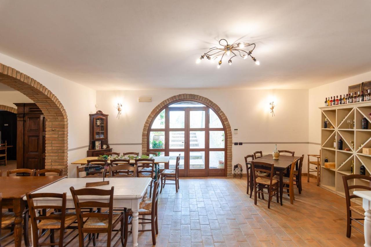La Casa Colonica Villa Tuoro sul Trasimeno Buitenkant foto