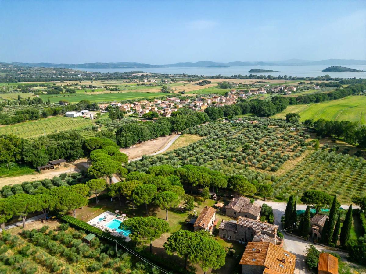 La Casa Colonica Villa Tuoro sul Trasimeno Buitenkant foto