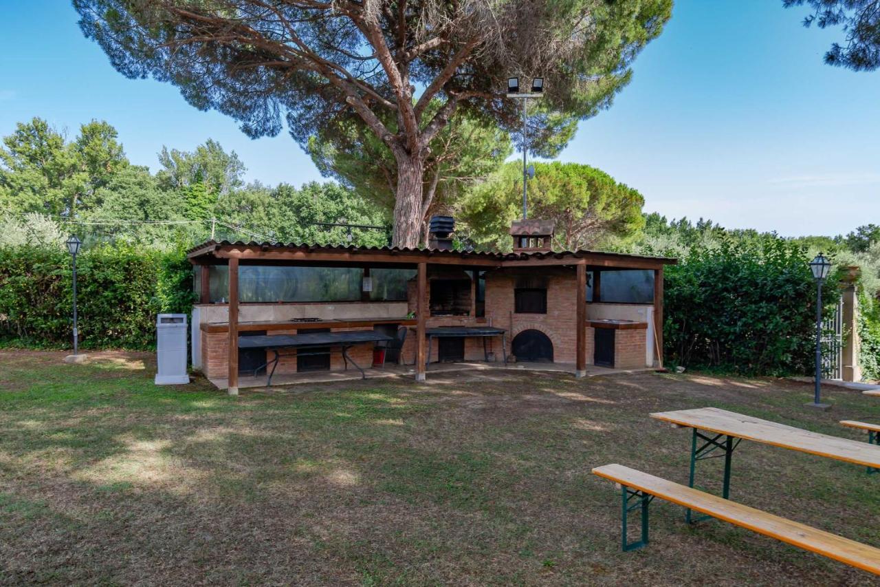 La Casa Colonica Villa Tuoro sul Trasimeno Buitenkant foto